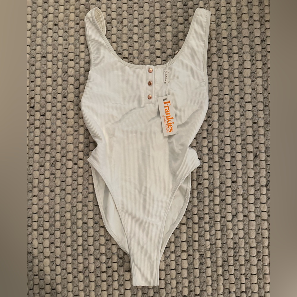 NWT! Frankie’s bikinis ribbed white one piece size small